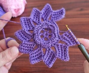 Como tejer una preciosa flor en crochet