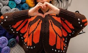 Cómo tejer precioso cárdigan mariposa a crochet.