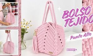 Aprende a tejer precioso bolso de trapillo a crochet.