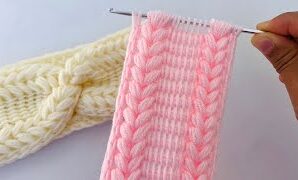 Aprende a tejer hermoso pañuelo o diadema de ganchillo.